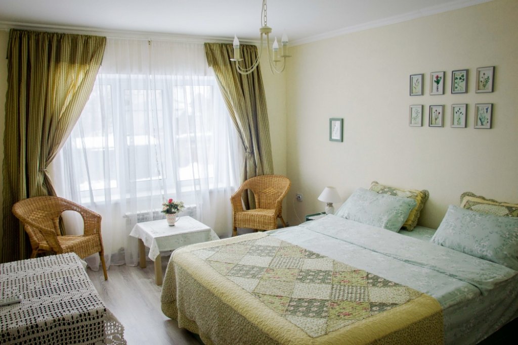 Гостевой дом Флигель доктора Моренкова Суздаль, Улучшенный номер с двуспальной кроватью